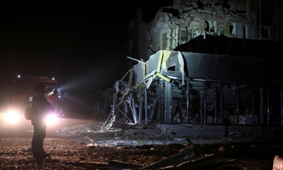 أوكرانيا تشيّع 51 مدنياً قُتلوا في قصف على قرية شرق البلاد