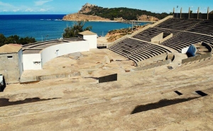 في افتتاح تونسي جزائري:  اليوم تدشين «مسرح البحر» بطبرقة