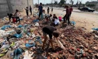 الأمم المتحدة: أطفال غزة الجوعى يبحثون عن الطعام في أكوام القمامة
