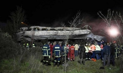 ارتفاع عدد ضحايا تصادم قطارين في اليونان إلى 29 قتيلا على الأقل