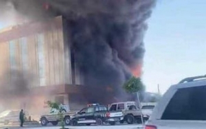 اندلاع حريق هائل بالمستشفى الدولي في ليبيا