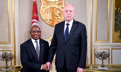 سعيّد يوجه الدعوة لرئيس جمهورية جنوب إفريقيا لزيارة تونس