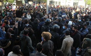 الوضع الاجتماعي ينذر بمزيد التفاقم:  شهد شهر مارس أكثر من 1100 احتجاجا وتواصل الاحتقان بسبب الإجراءات الجديدة 