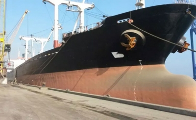 سفينة الفحم البترولي تغادر الميناء التجاري بقابس دون إفراغ حمولتها