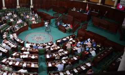 المصادقة على قانون يتعلّق بالموافقة على اتفاقية التمويل بين الدولة التونسية ومجموعة من البنوك المحلية.