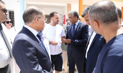 كمال دقيش يدشن قاعة الرياضات الفردية بالعلا ويؤكد ان إعادة تعشيب الملعب البلدي بحفوز أولوية مطلقة