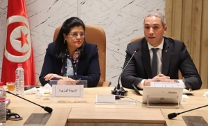 جلسة عمل مشتركة بين وزيرة المالية ووزير السياحة