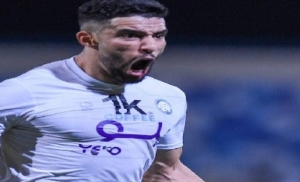 برهان الحكيمي يتعاقد مع الصفاء السعودي