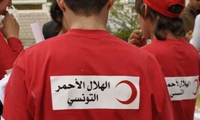 الهلال الاحمر التونسي يتفقد كميات الادوية والمساعدات الغذائية الموجة لسوريا وتركيا
