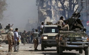 الانقسام السياسي والارهاب معضلتان تعمقان الفجوة بين الليبيين 