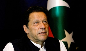 محكمة باكستانية تسقط تهمة التحريض الموجهة لعمران خان