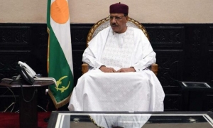 النيجر: جنود يحاصرون القصر الرئاسي واحتجاز الرئيس محمد بازوم