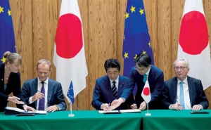 أوروبا في مقاومة المد الأمريكي: معاهدة تبادل حر تاريخية مع اليابان و دعم الشراكة مع الصين