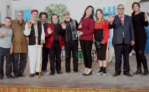 «المغرب» في كواليس «مسرح العائلة» على الوطنية في رمضان:  مسرحيات مُتلفزة تستدعي الذاكرة وتتصالح مع فن الإضحاك