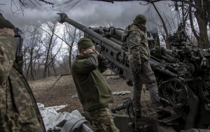 أوكرانيا تشير لقتال عنيف واستعادة أراض قرب باخموت