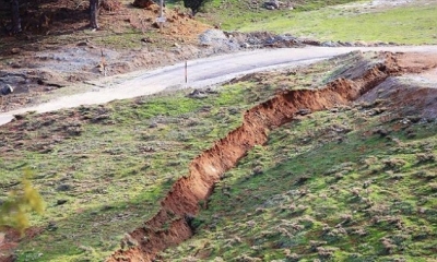 تركيا.. تصدعات بطول عدة كيلومترات جراء الزلزال