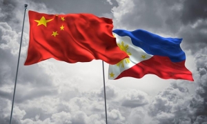 الصين تسعى لتحسين العلاقات مع الفلبين