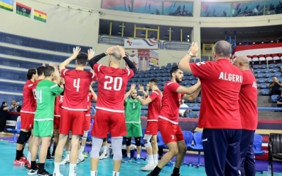 بطولة افريقيا للأمم للكرة الطائرة المنتخب الجزائري طرف أول في النهائي