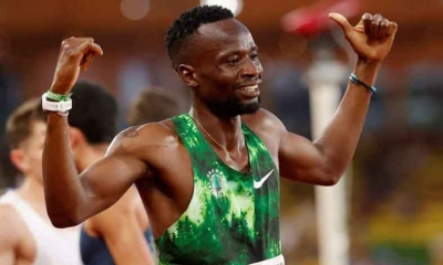 عداء إفريقي يعرض ميداليته الأولمبية "التاريخية" للبيع لدعم عائلته