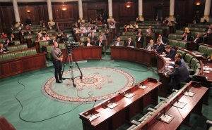 بعد تحديد موعد جديد من أجل المصادقة على مشروع قانون:  هل يعود نواب كتلتي نداء تونس والحرة لمشروع تونس إلى مقاعد الجلسة العامة؟