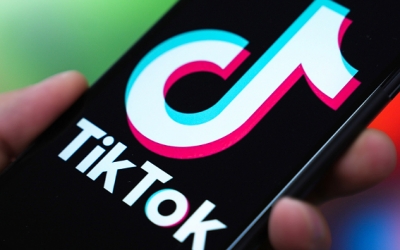 مالكةTikTok تدخل منافسات روبوتات الدردشة