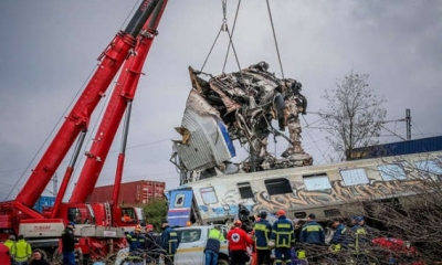 اليونان في حالة حداد بعد وفاة العشرات في حادث تصادم قطارين