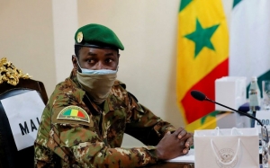 المجلس العسكري المالي يقرر طرد السفير الفرنسي في باماكو: هل هي نهاية العلاقات مع فرنسا؟