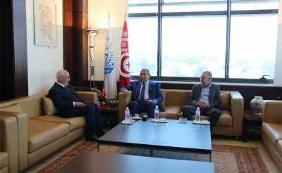 محاولات اتحاد الشغل ومنظمة الأعراف لإيجاد مخارج من الأزمة: الوساطة الصعبة بين قصور الحكم