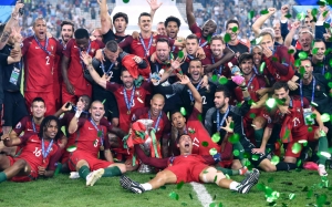 كأس أمم أوروبا لكرة القدم 2016: فرنسا خسرت رهان الكرة وربحت تحدّي الإرهاب