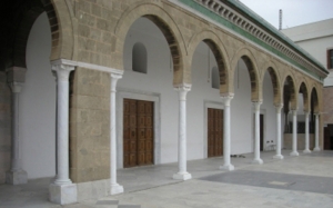 تاريخ المعالم الدينية:  جامع القصبة بتونس العاصمة
