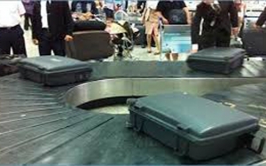 ملف سرقة أمتعة المسافرين بمطار تونس قرطاج: حصيلة أولية: بطاقات إيداع بالسجن في حق 7 عمال نظافة في انتظار استكمال الأبحاث