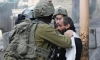 جيش الاحتلال الإسرائيلي يعتقل شابين فلسطينيين وينكل باثنين آخرَين