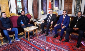 رئيس البرلمان يستقبل ممثّليْن عن عمال الإعاشة