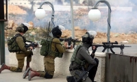 جيش الاحتلال الإسرائيلي يطلق النار على فلسطيني أمام منزله بالضفة