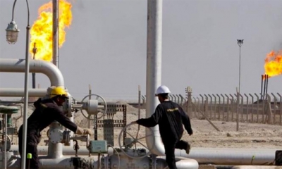 السعودية تخفض طوعياً إنتاجها من النفط مليون برميل إضافية لمدة شهر