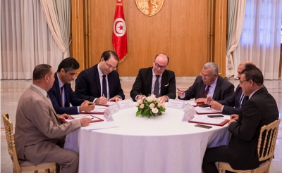 إمضاء مذكرة التعاقد الحكومي تحت عنوان « حكومة الوضوح وإعادة الثقة»: وثيقة الأولويات والوعود والالتزامات...