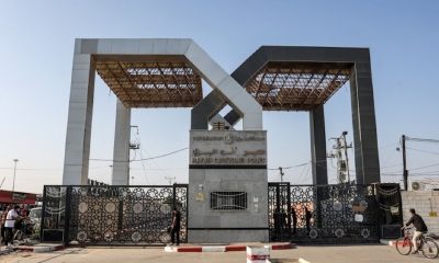 الهلال الأحمر الفلسطيني : إجلاء 47 مسافرا بينهم مرضى عبر معبر رفح البري