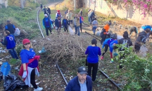 تنظيف مسلك القطار بين أميلكار وسيدي بوسعيد