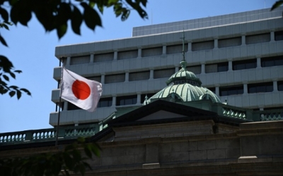 بنك  اليابان يبقي على سعر الفائدة دون تغيير