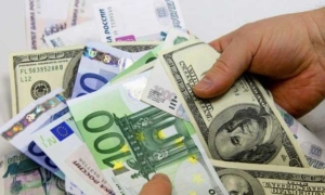احتياطي العملة تحت الضغط