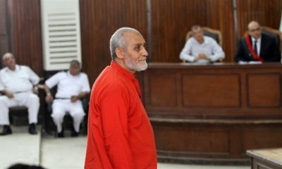 محكمة مصرية تحيل أوراق 8 من قيادات جماعة الإخوان إلى المفتي