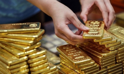 أسعار الذهب تقترب من أدنى مستوياتها