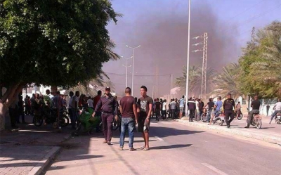 سيدي بوزيد – قبلي: على خلفية فقدان ابنائهم في حادثة «الحرقة»:  احتجاجات ..غلق للطرق ...مواجهات مع الأمن ... حرق لمقرّات سيادية والجيش يتدخل