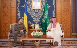انطلاق المحادثات حول الأزمة الأوكرانية برعاية السعودية في جدة