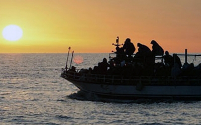 إنقاذ مهاجرين غير شرعيين جزائريين من طرف جيش البحر