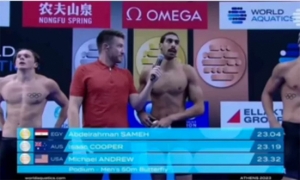 كأس العالم للسباحة سباح مصري يرفض الإحتفال بالميدالية الذهبية ويوجه رسالة مؤثرة إلى فلسطين