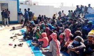 أكثر من 15 الف تونسي لاجئ وطالب لجوء