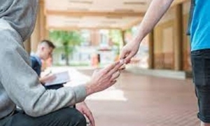 تفاقم ظاهرة تعاطي المخدرات في المدارس.. اطلاق تجربة خلايا الانصات والبداية بالقيروان