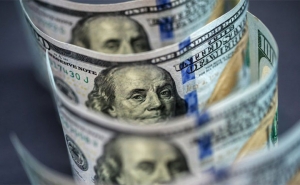 وضع اقتصادي وإجتماعي وسياسي مُتفجّر : «الدولار» يخلق أزمة مالية خانقة في العراق