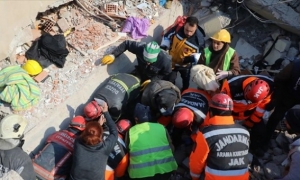 زلزال تركيا.. إنقاذ طفل بعد مكوثه 80 ساعة تحت الأنقاض